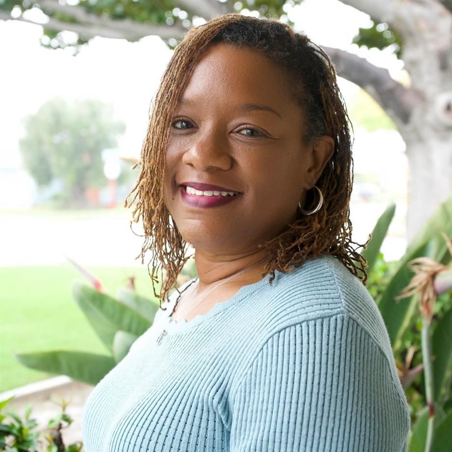 Headshot of Dr. Didi Watts Headshot of Dr. Didi Watts